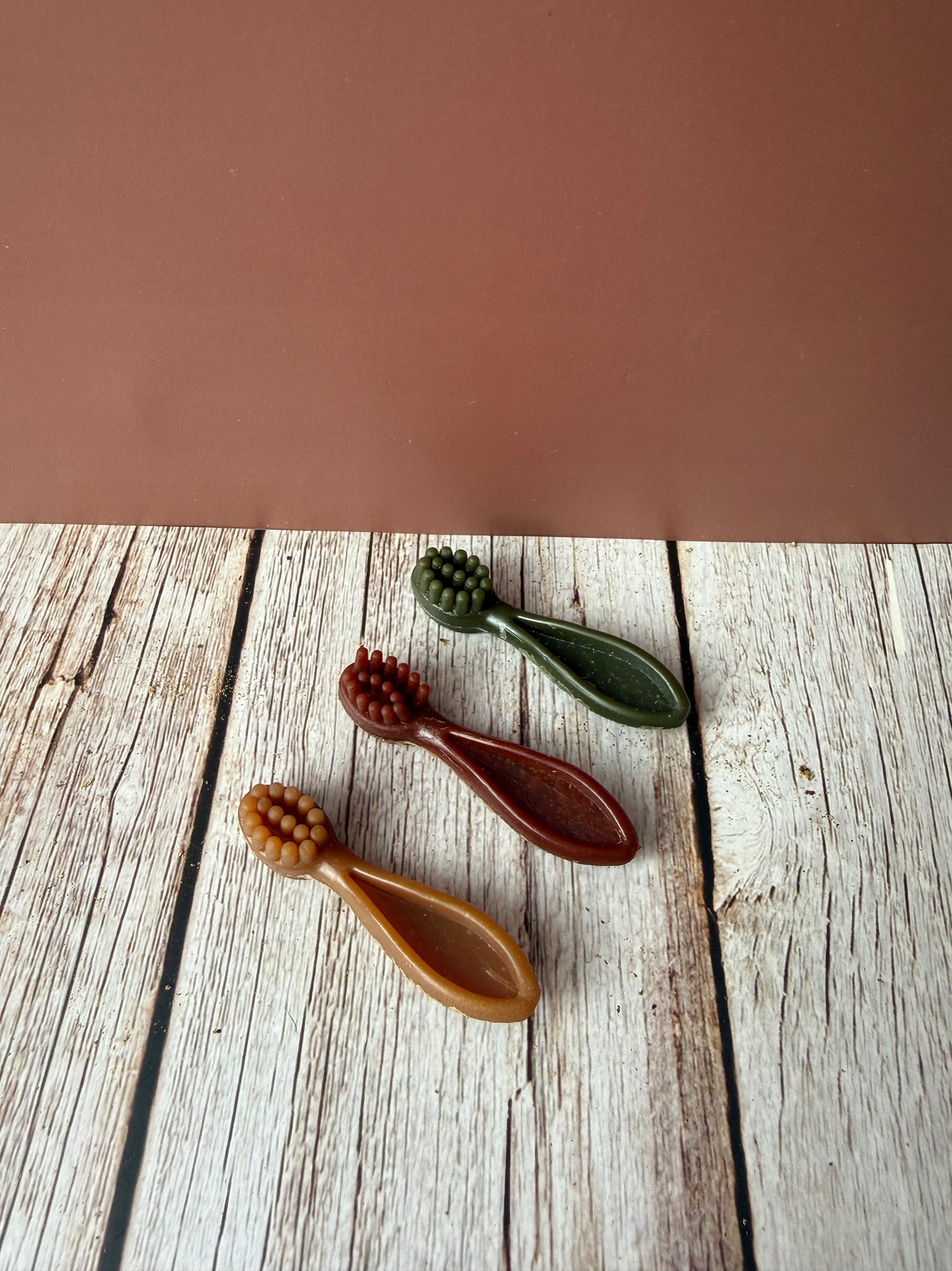 Mini veggie toothbrush