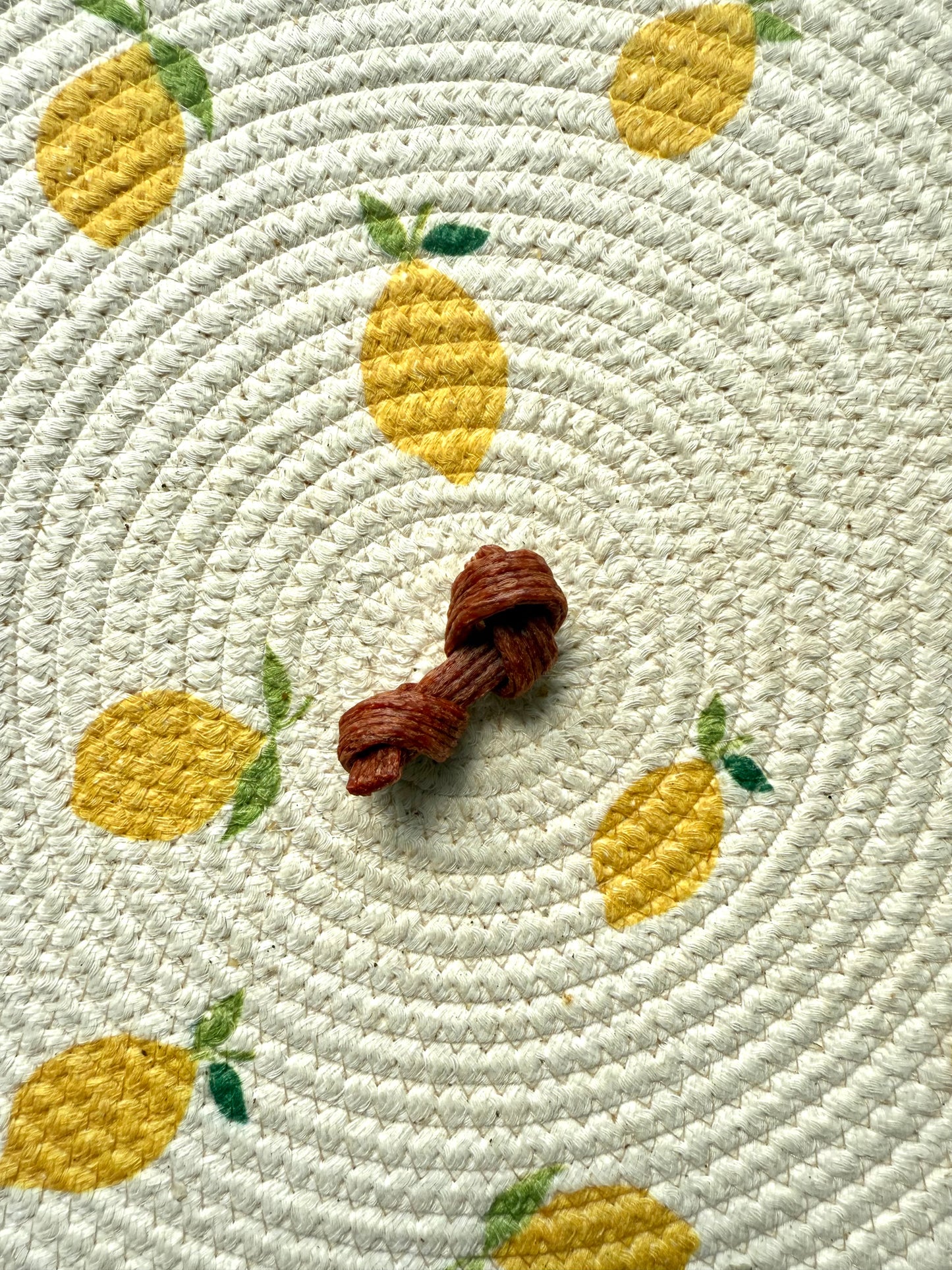 Chicken & beetroot knot