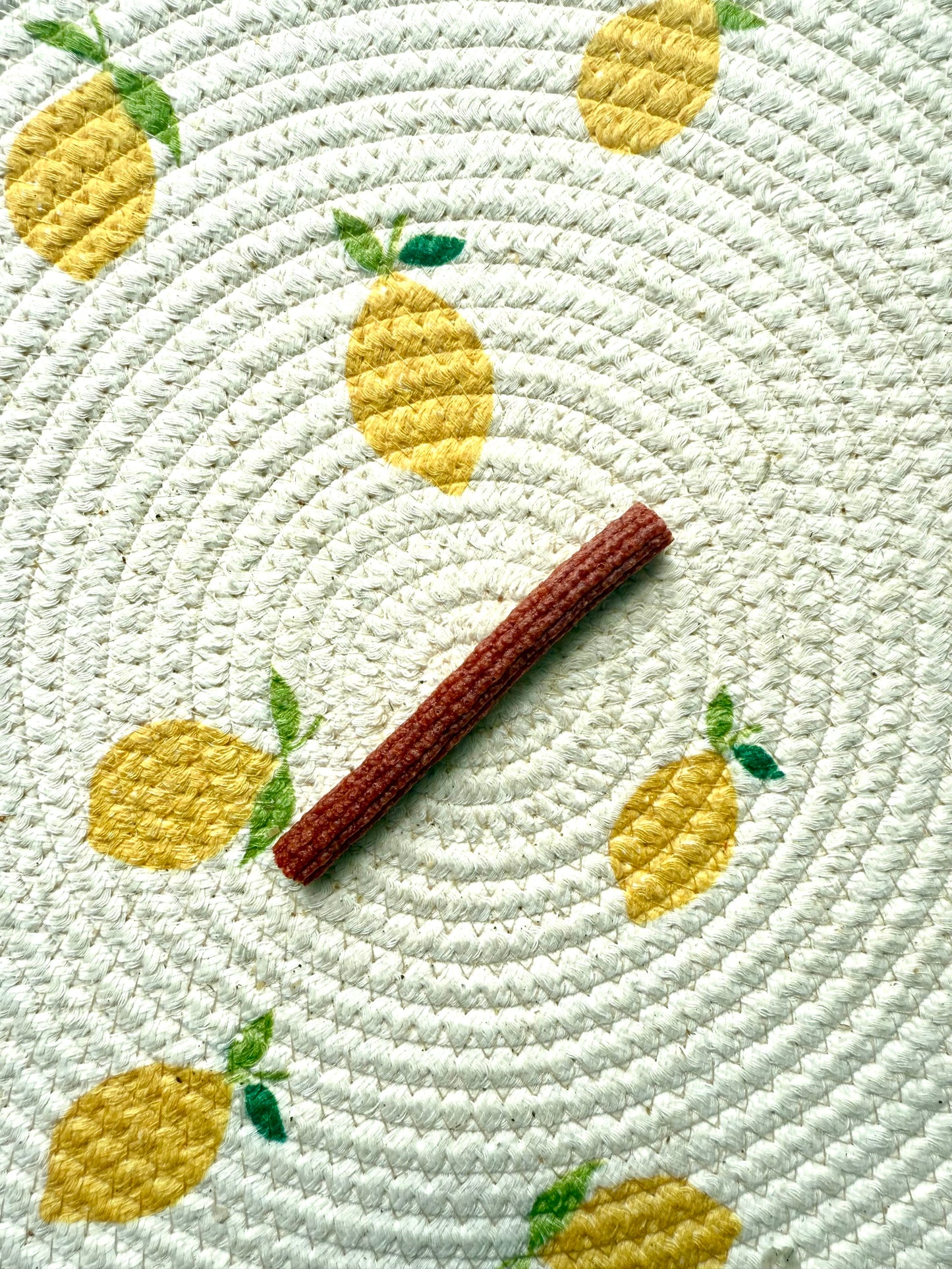 Chicken & beetroot chew