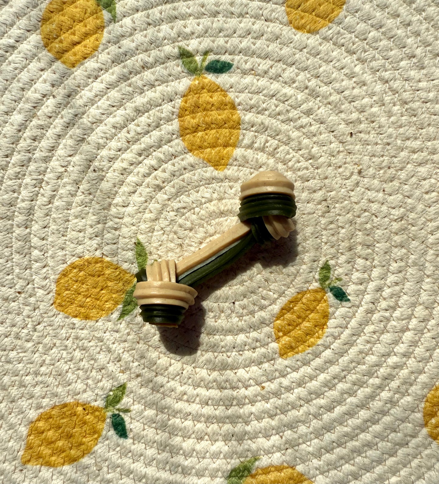 Chicken flavour knots - green